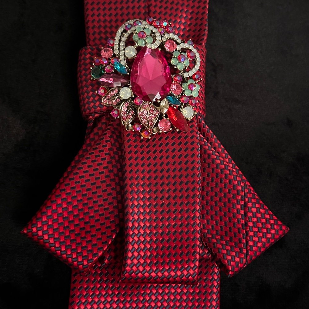 OOAK Neck Tie Necklace with Brilliant Color Stones Brooch - Picture 6 of 14